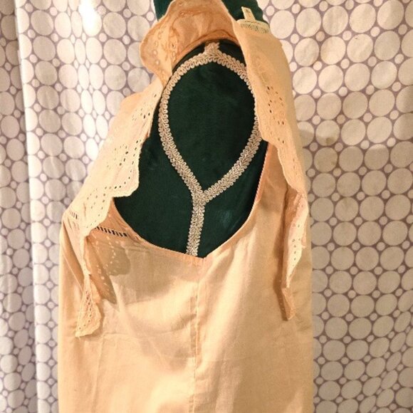 Sweet Wanderer Adorable eyelet trimmed embroidered apricot top M - Picture 8 of 11